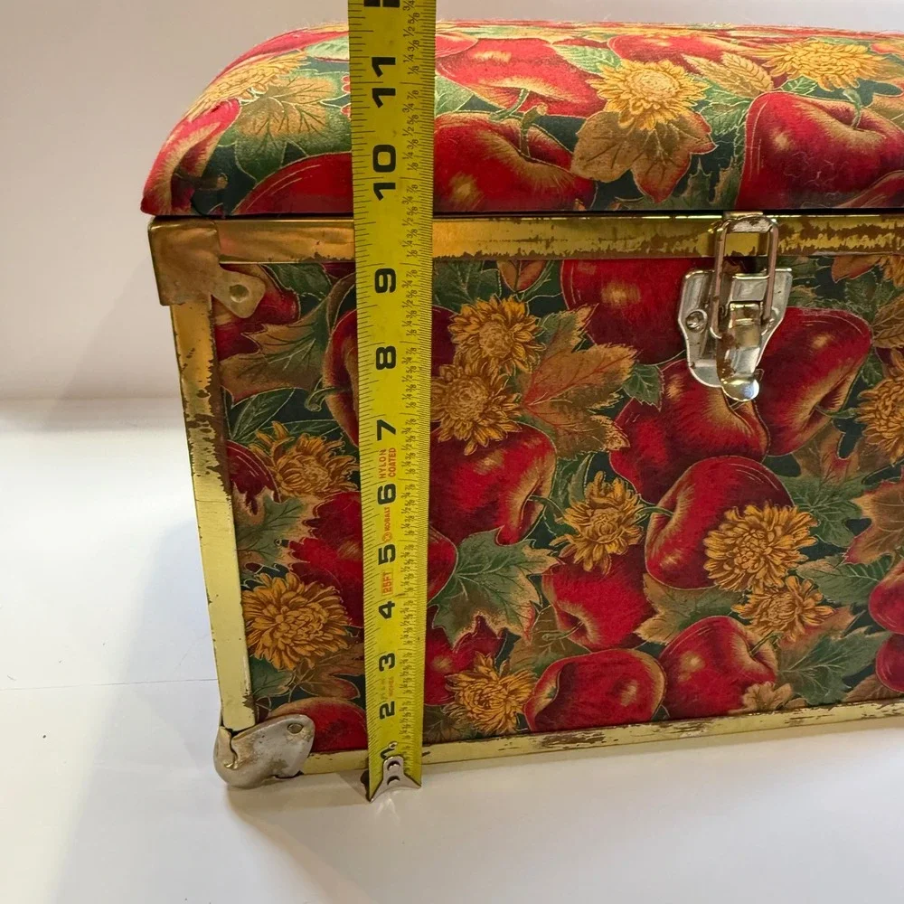 Vintage Style Apple Floral Storage Trunk Padded Ottoman Gold Trim Small Chest